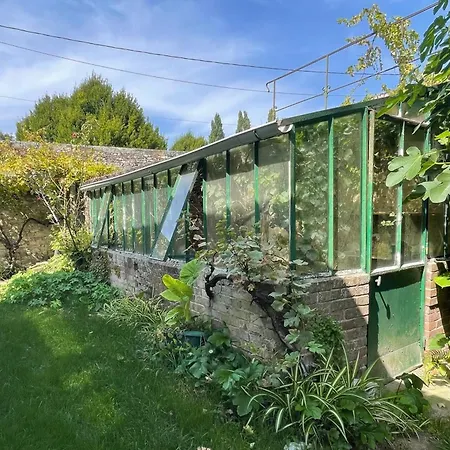 Le Clos Des Marmuzots Parking & Garden * 贝叶