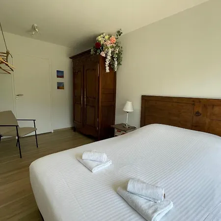 Le Clos Des Marmuzots Parking & Garden *